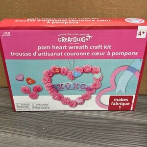 Creatology Pom Heart Wreath Craft Kit Makes one fabrique new pink heart decor